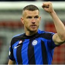 Edin Džeko sretan je što će provesti dvije prekrasne godine u Interu
